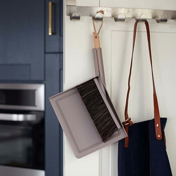 SMART DUSTPAN & BRUSH SET