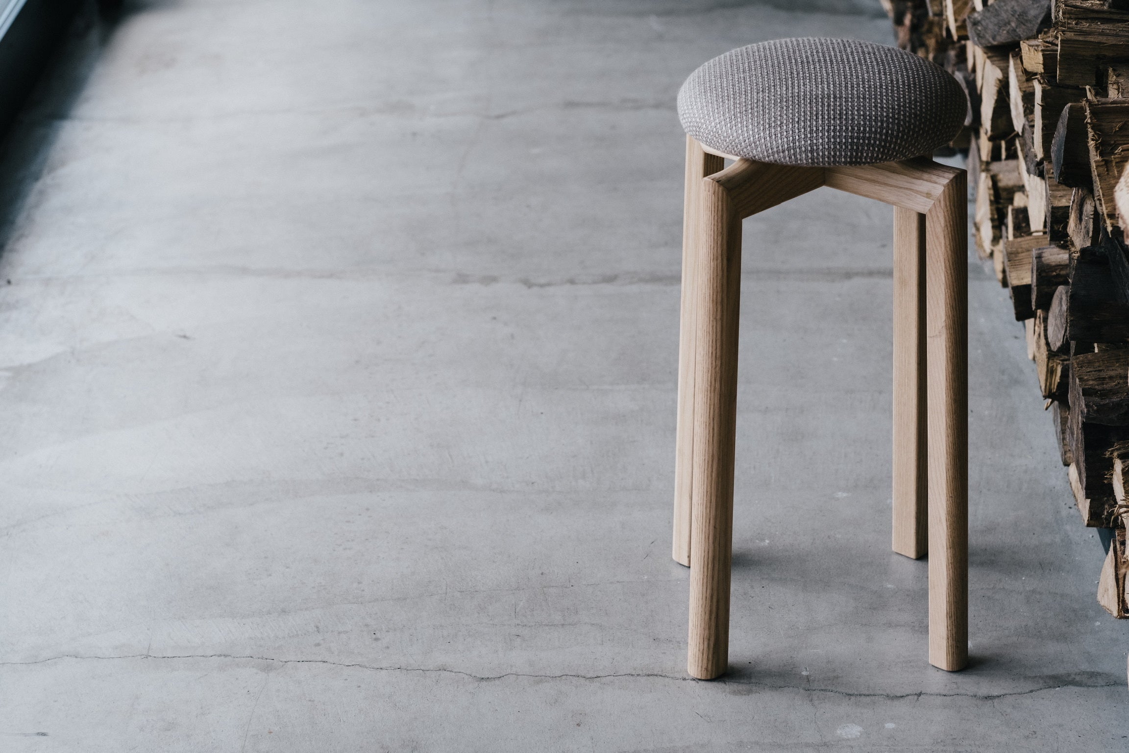 匠工芸×SUU マッシュルームスツール