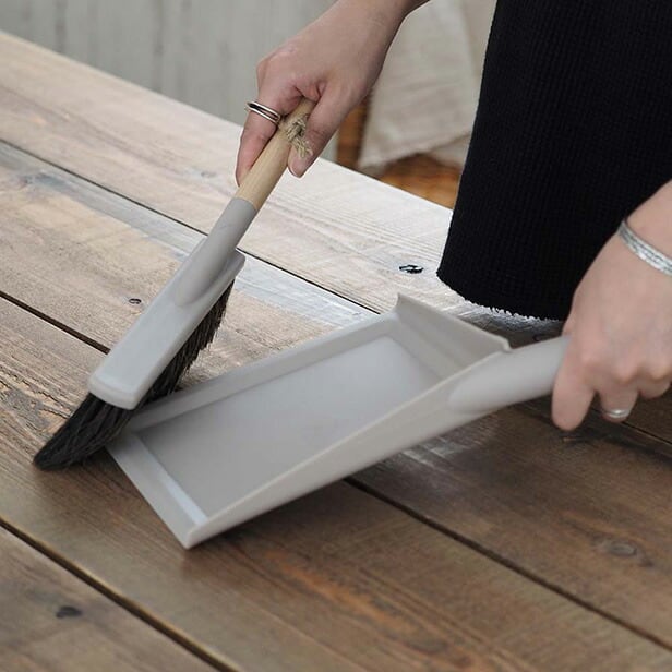 SMART DUSTPAN & BRUSH SET